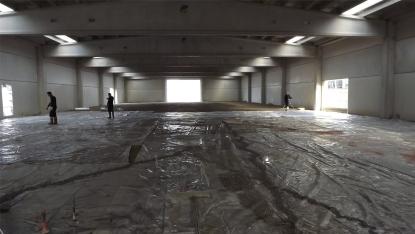 UNTERBODEN FÜR INDUSTRIEBÖDEN AUS BETON: WARUM ER DIE LEISTUNG DER BODENPLATTE BESTIMMT